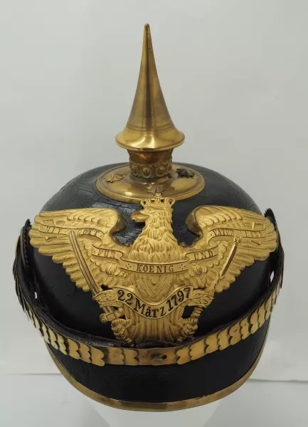 Prussian 7th Grenadier Officer Pickelhaube Visuel 1 principal